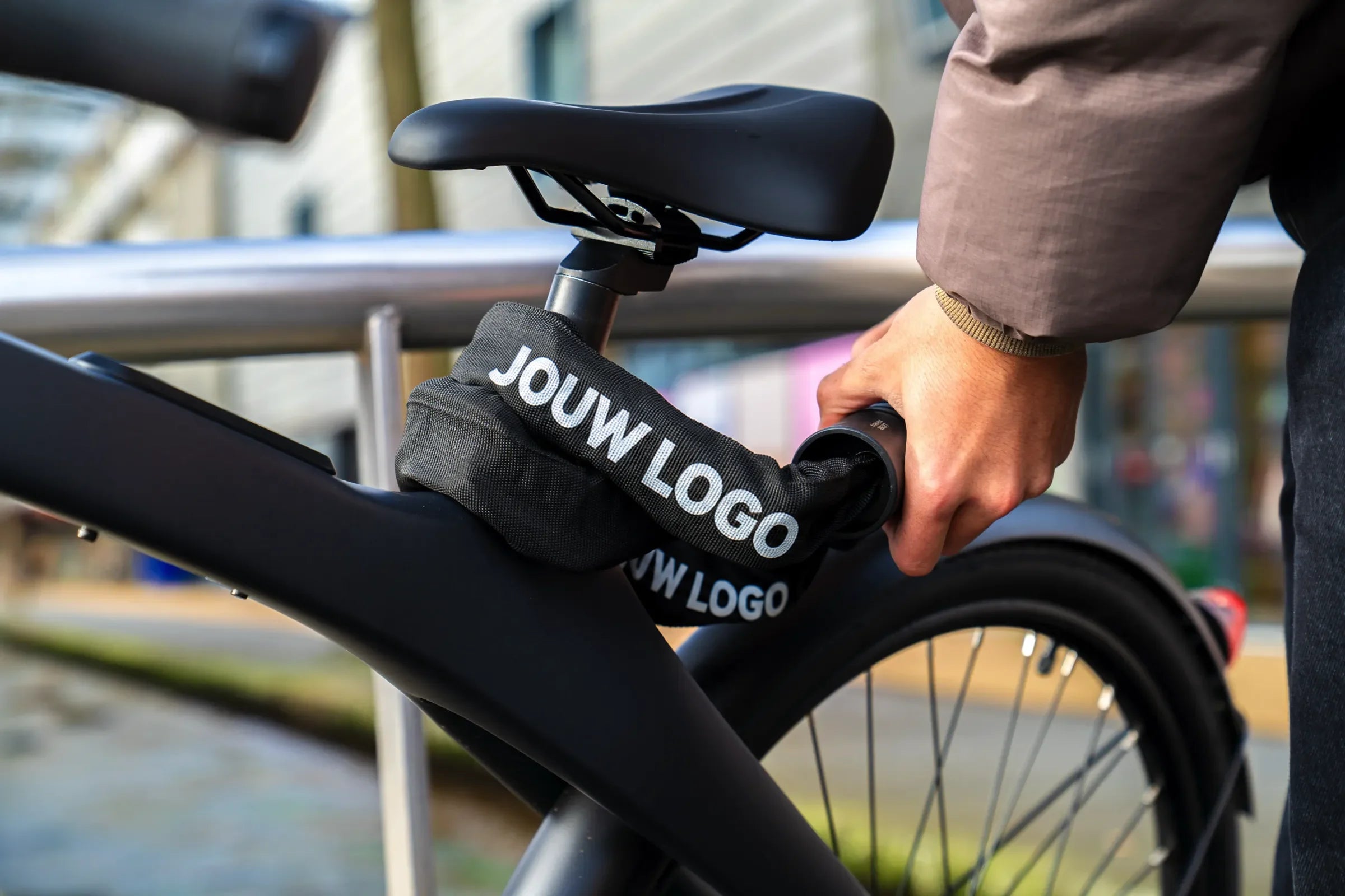 Kettingslot met JOUW LOGO op de hoes om een fiets